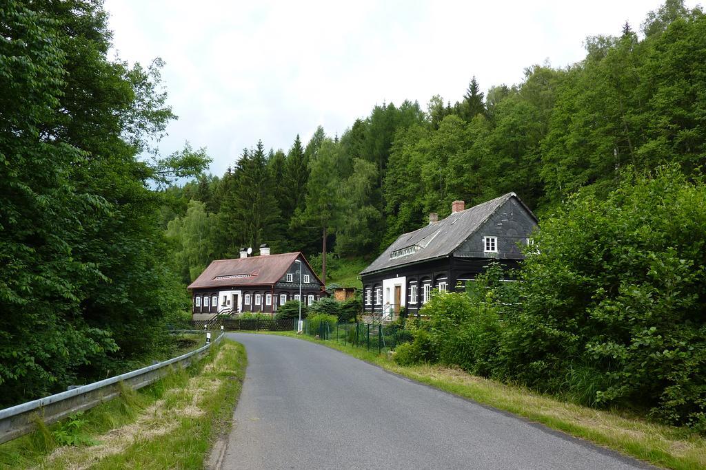Penzion Sklarska Hospoda Chřibská エクステリア 写真