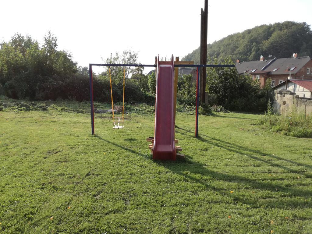 Penzion Sklarska Hospoda Chřibská エクステリア 写真