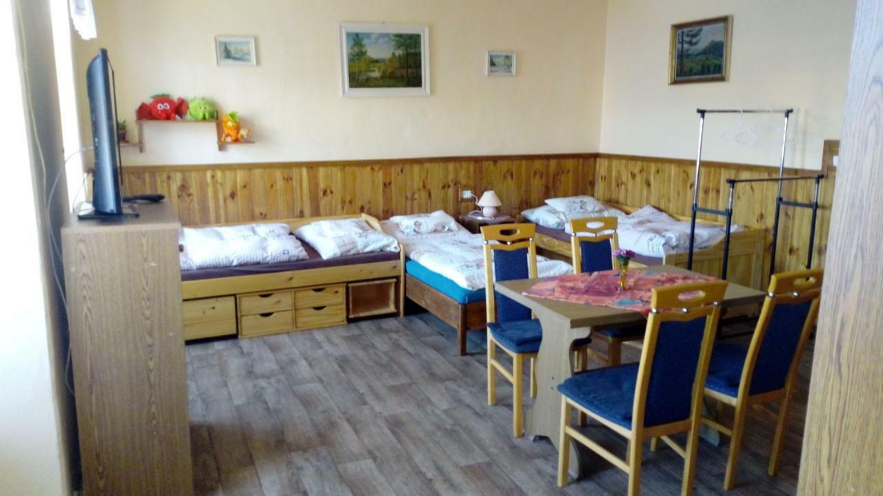 Penzion Sklarska Hospoda Chřibská エクステリア 写真